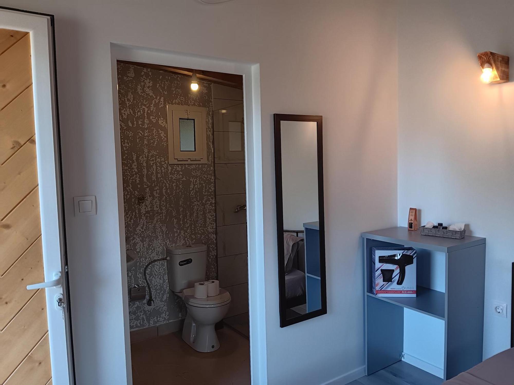 Tolis Rooms Himarë Dış mekan fotoğraf