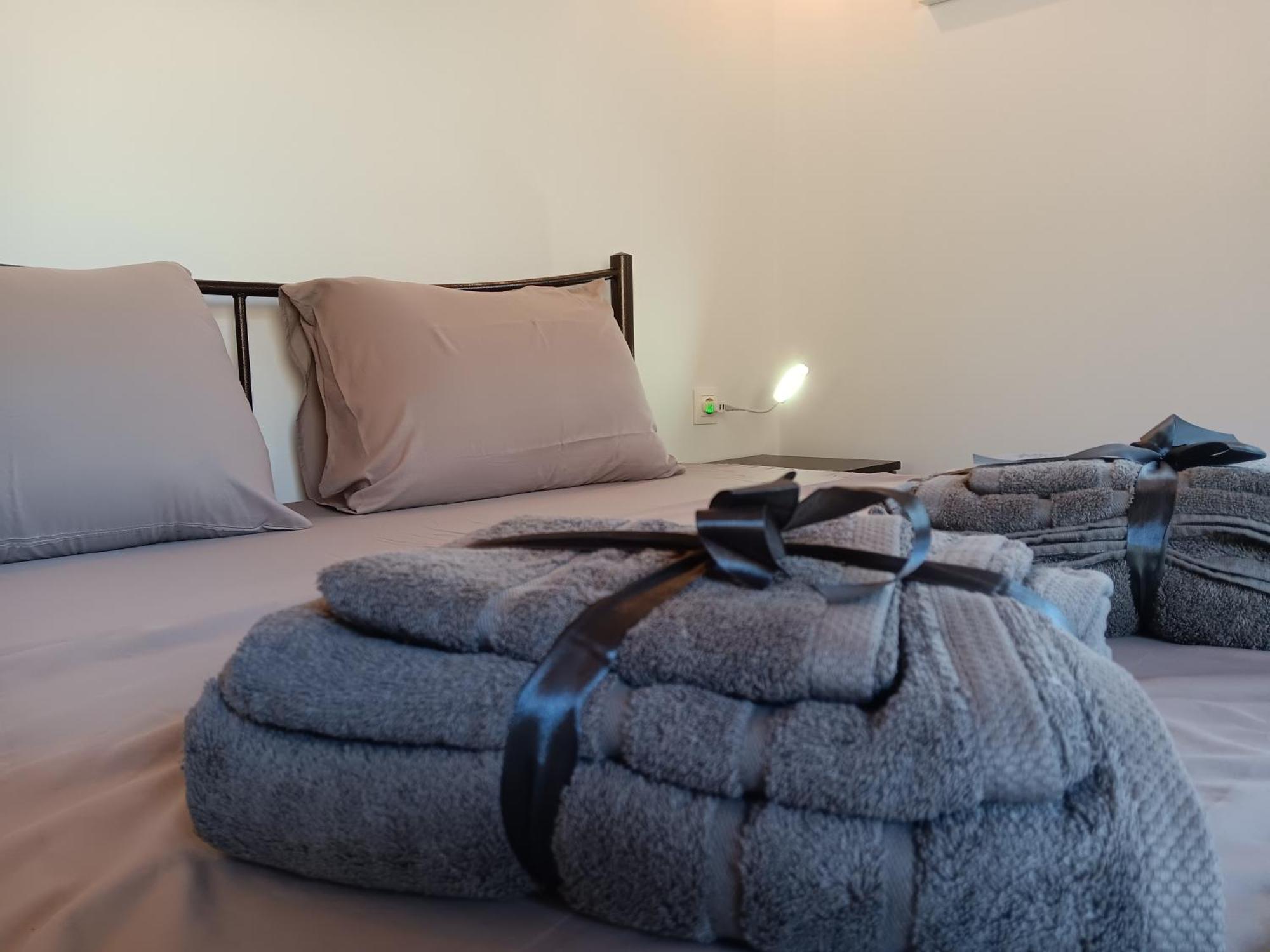 Tolis Rooms Himarë Dış mekan fotoğraf