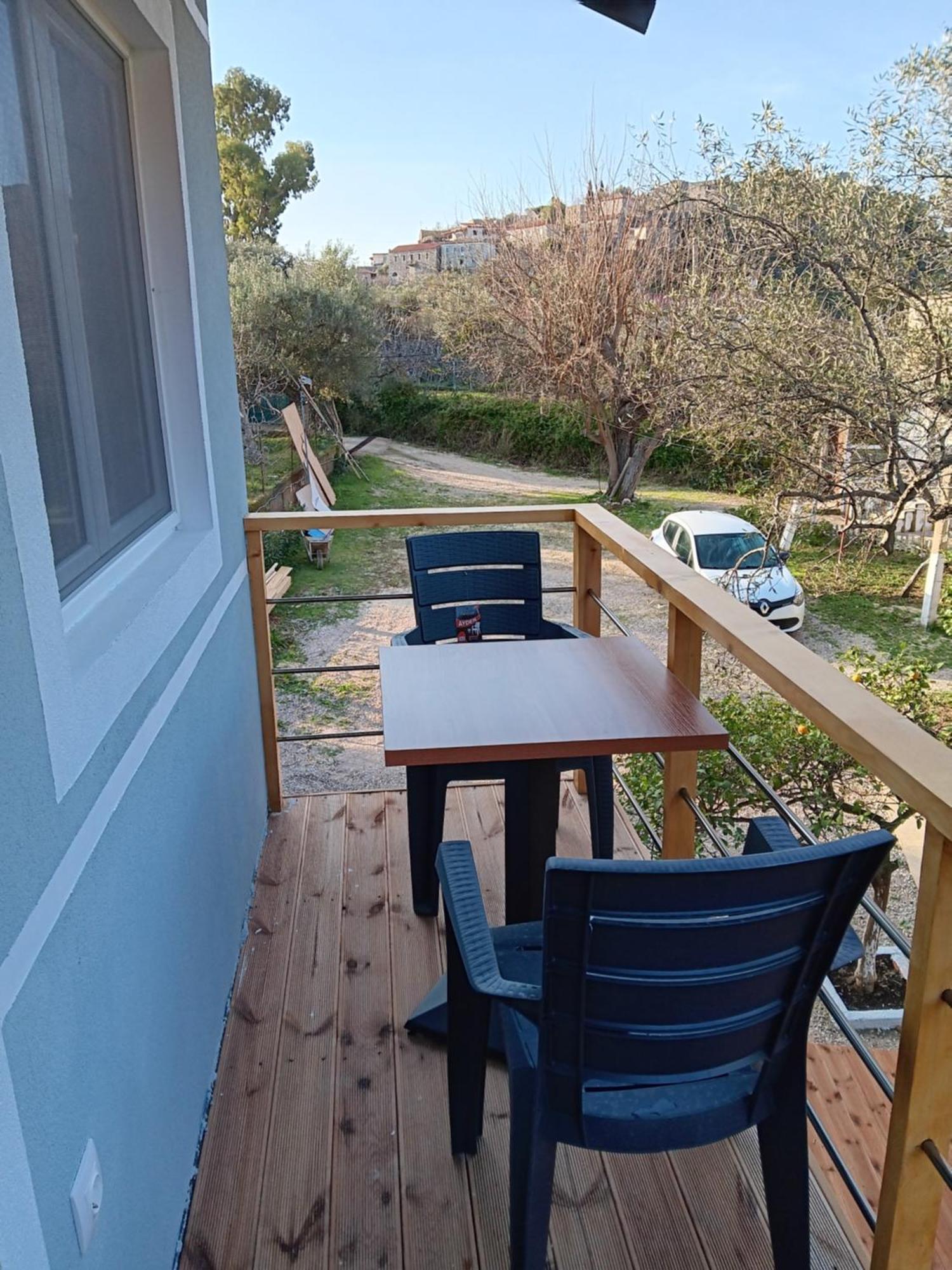 Tolis Rooms Himarë Dış mekan fotoğraf