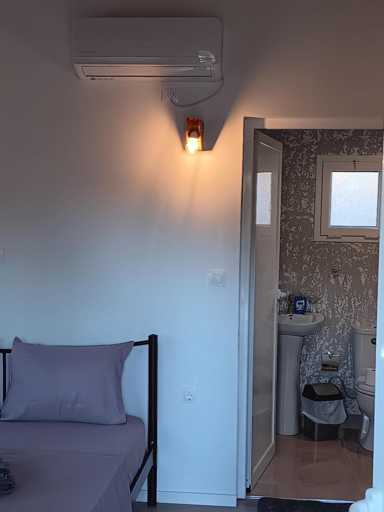 Tolis Rooms Himarë Dış mekan fotoğraf