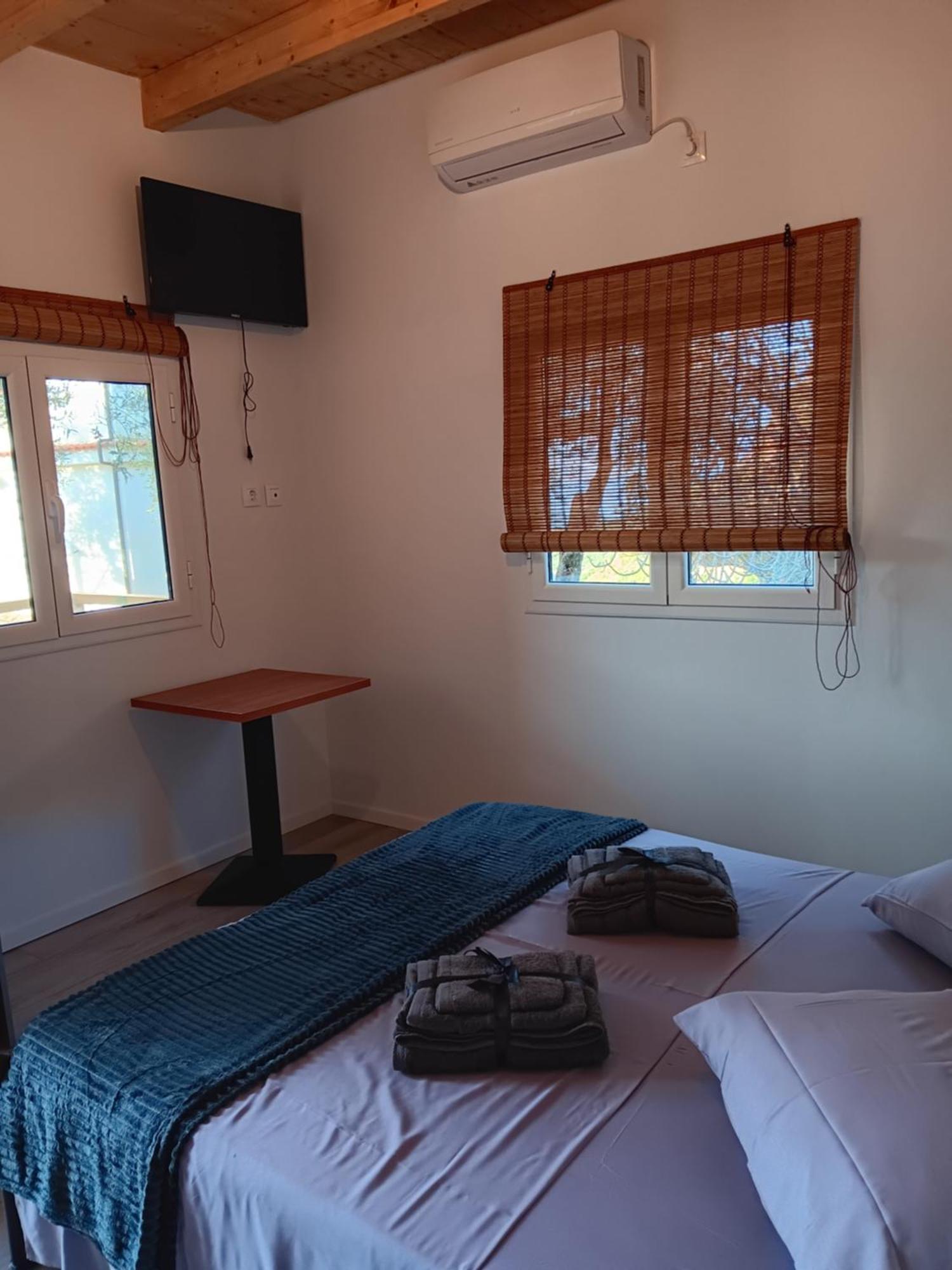 Tolis Rooms Himarë Dış mekan fotoğraf