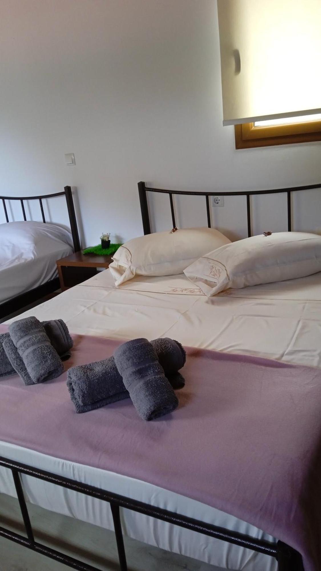 Tolis Rooms Himarë Dış mekan fotoğraf