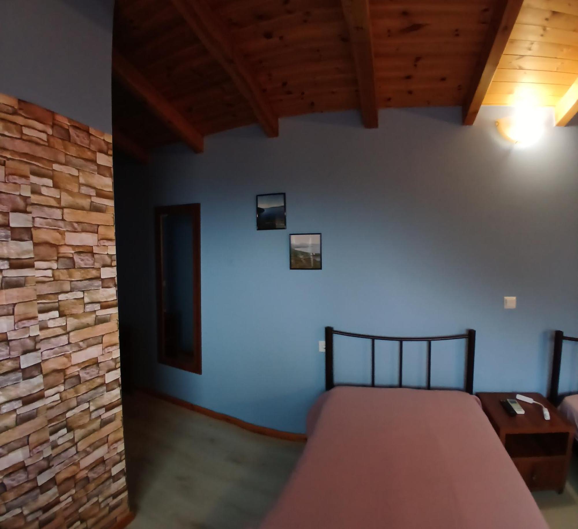 Tolis Rooms Himarë Dış mekan fotoğraf