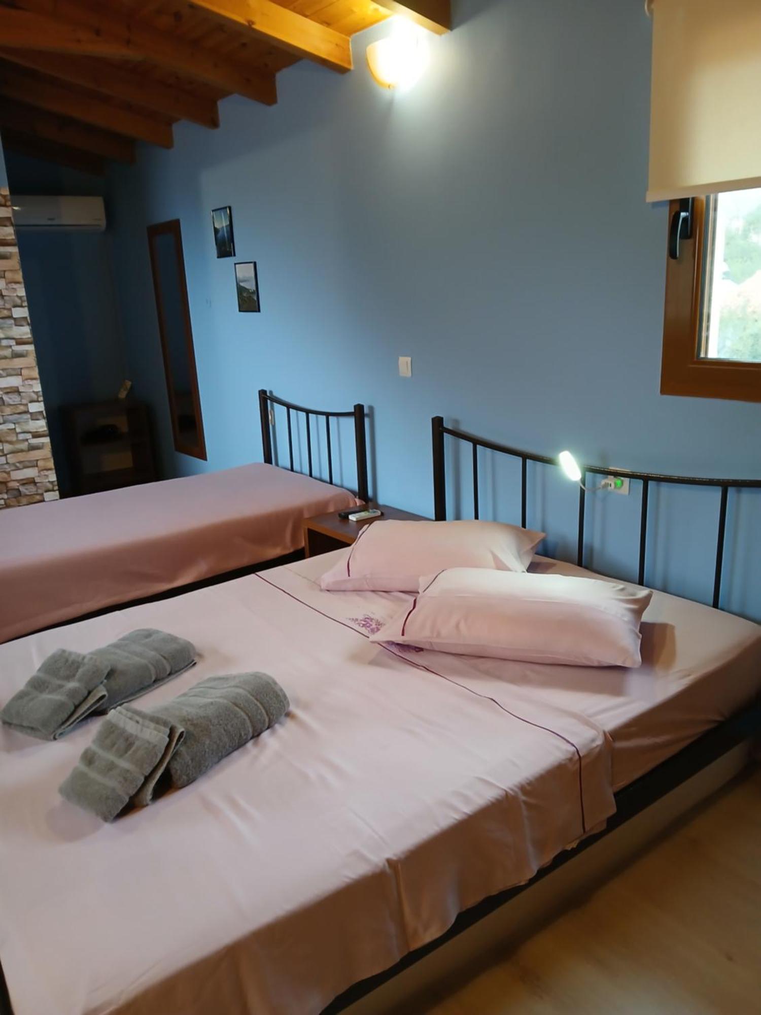 Tolis Rooms Himarë Dış mekan fotoğraf