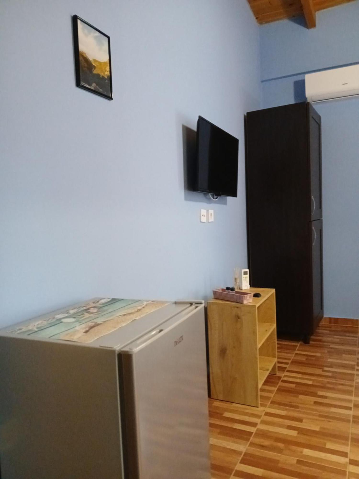 Tolis Rooms Himarë Dış mekan fotoğraf