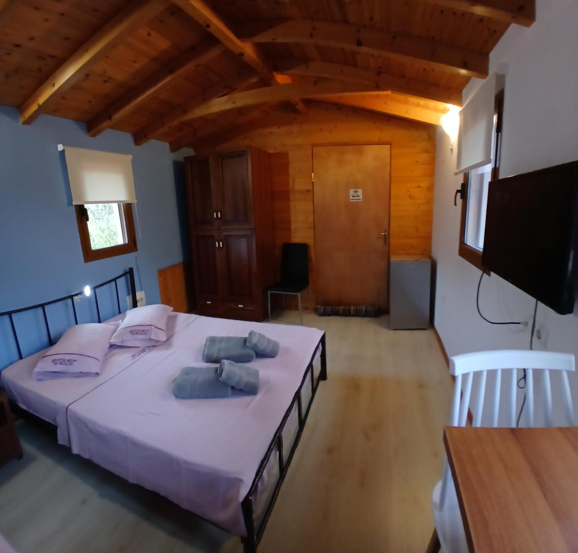 Tolis Rooms Himarë Dış mekan fotoğraf
